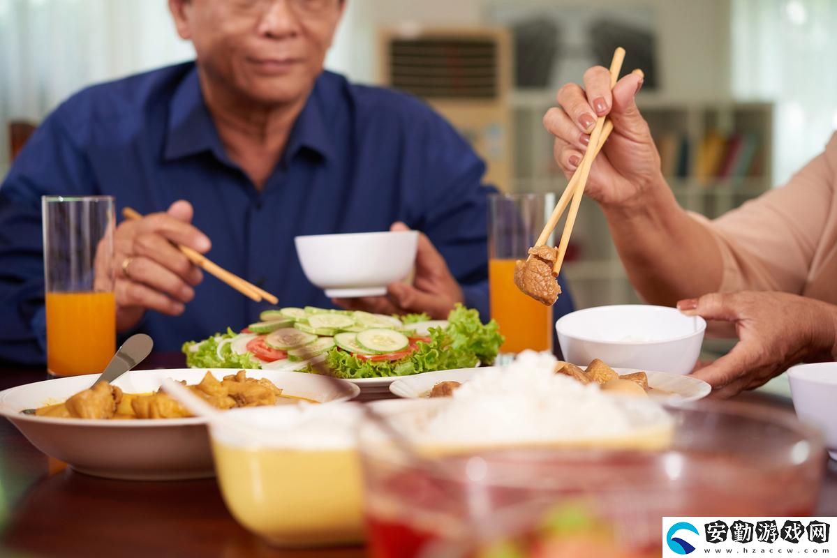 丈夫邀社長(zhǎng)來家吃飯?jiān)诰€觀看