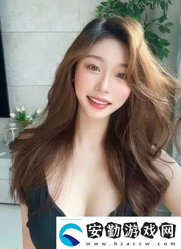 紅蓮兩瓣夾玉柱凝聚了多少人生哲理！網(wǎng)友感嘆